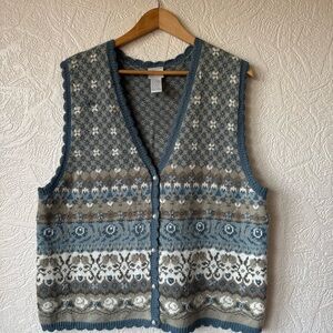 Vintage 90s Blue and White Patterned Knit sweater Vest granny core size large